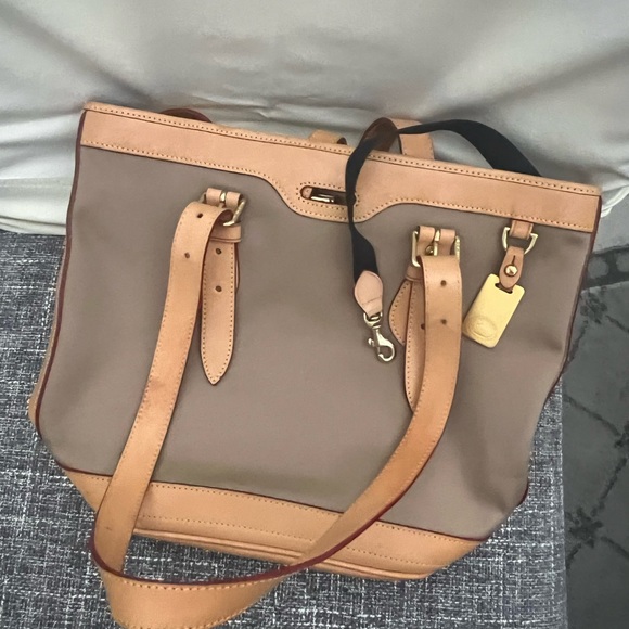 Dooney & Bourke bucket - Picture 3 of 5